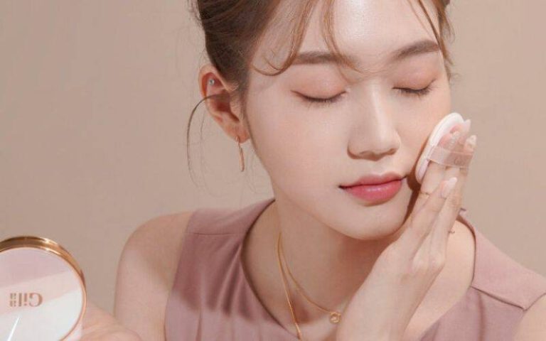 Top 5 Cushion Mỏng Nhẹ Cho Lớp Trang Điểm Tự Nhiên